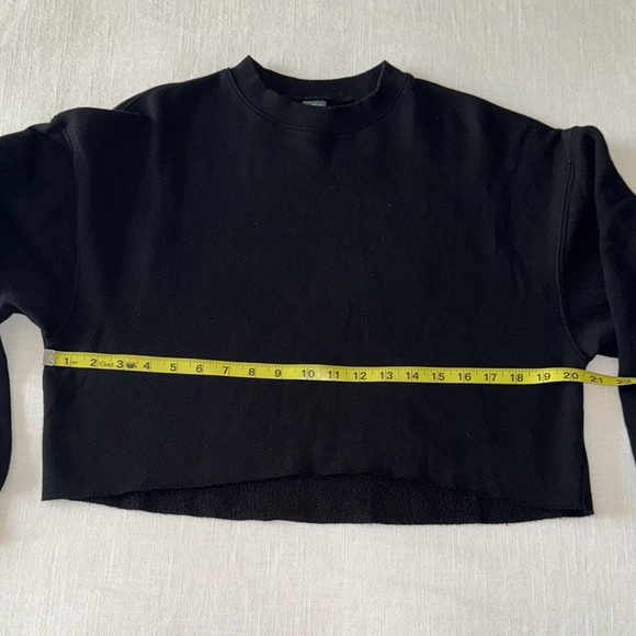 🖤 Women’s Wild Fable Black Cropped Sweatshirt – Size XS - Picture 3 of 6